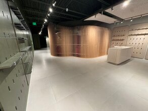 9421 Mission Rd, Leawood, KS for lease Interior Photo- Image 2 of 8