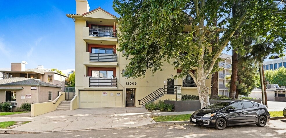 12009 Hoffman St, Studio City, CA for sale - Building Photo - Image 3 of 13