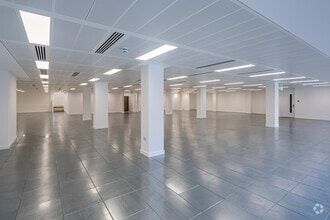 12-18 Grosvenor Gdns, London for lease Interior Photo- Image 2 of 6