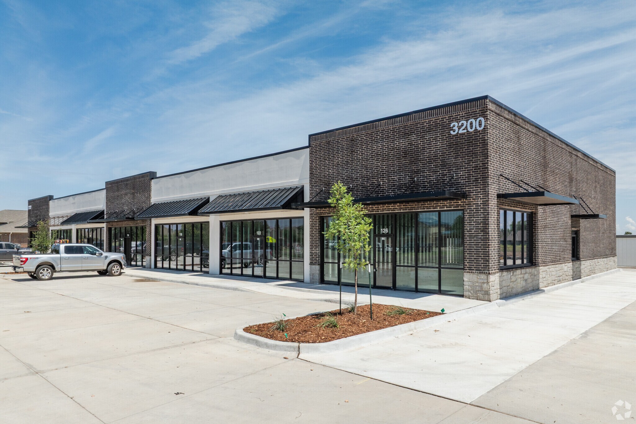 3200 S Santa Fe Ave, Moore, OK for lease Primary Photo- Image 1 of 6