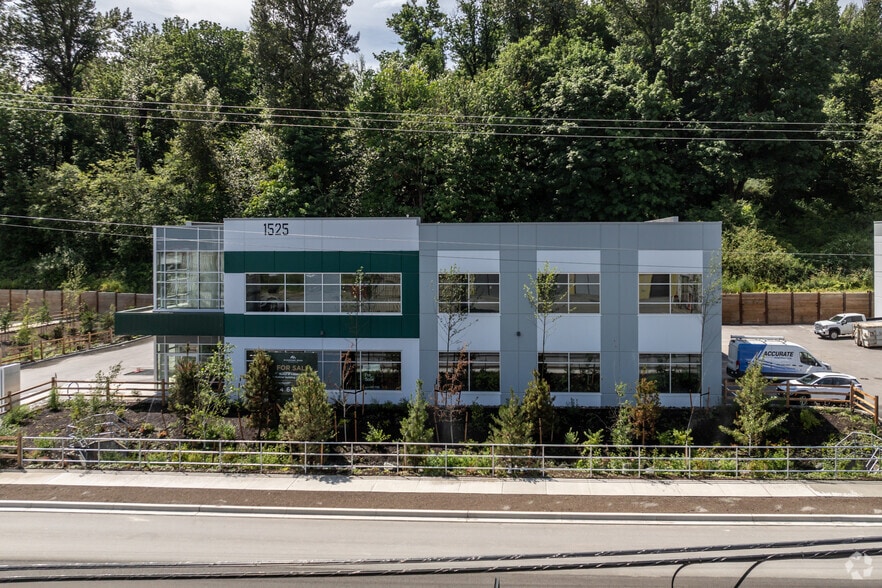 1525 Riverside Rd, Abbotsford, BC for sale - Building Photo - Image 3 of 4