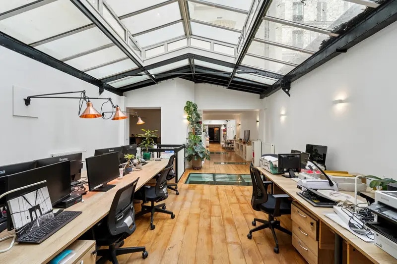 Office in Paris for sale - Interior Photo - Image 3 of 10