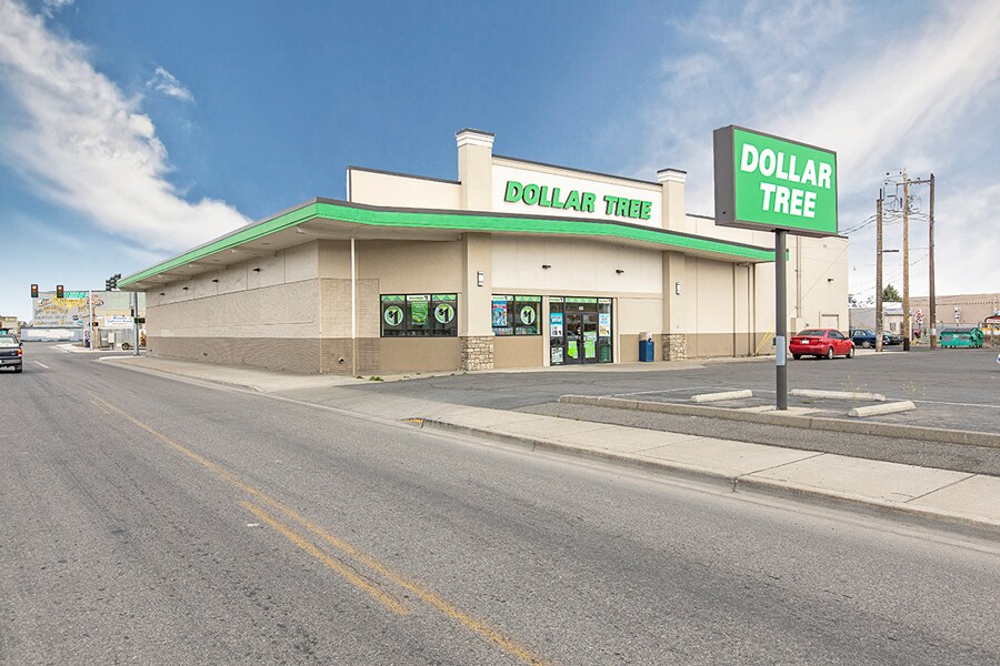 109 W 1st St, Wapato, WA 98951