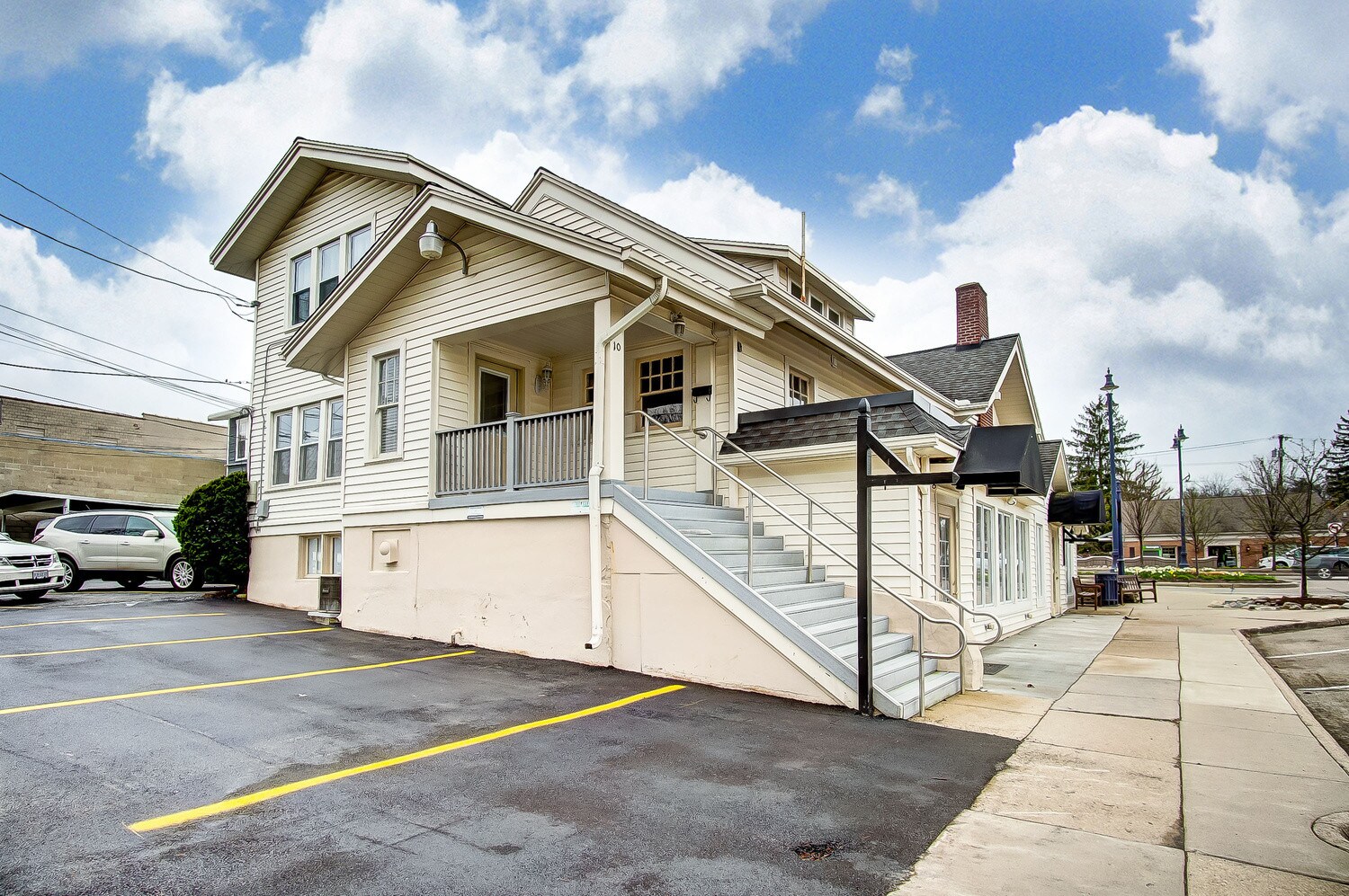 2400 Far Hills Ave, Dayton, OH 45419 2400 Far Hills Ave including 6,8