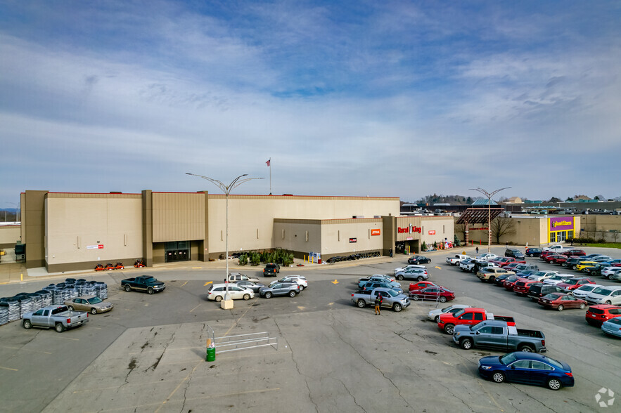 570 Beaver Valley Mall, Monaca, PA for lease - Building Photo - Image 3 of 10