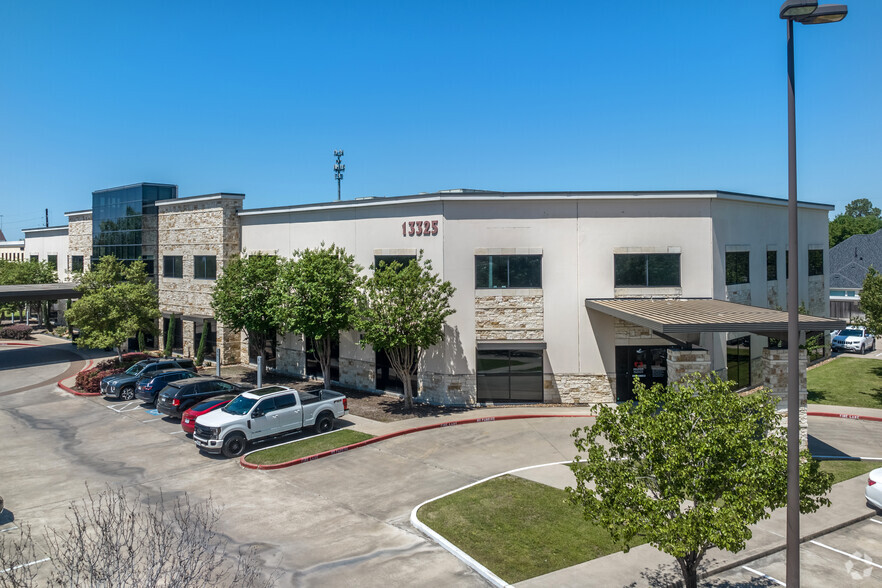 13325 Hargrave, Houston, TX for lease - Building Photo - Image 2 of 10