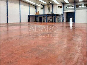 Industrial in Fuenlabrada, Madrid for lease Interior Photo- Image 2 of 5
