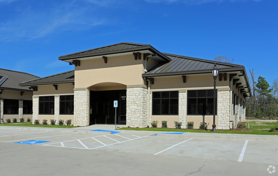 19701 Kingwood Dr, Porter, TX for lease - Building Photo - Image 2 of 2