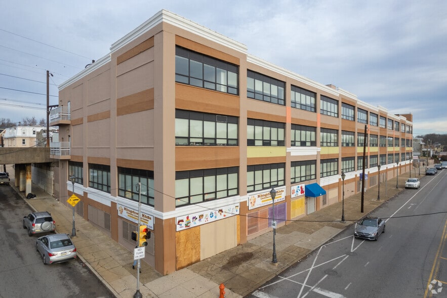 301 E Chelten Ave, Philadelphia, PA for lease - Building Photo - Image 1 of 5