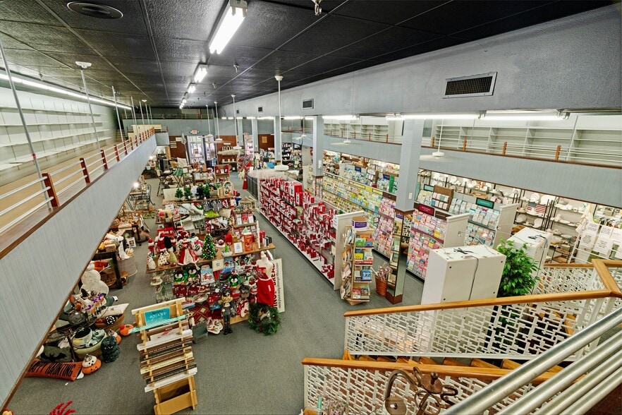 20 North Plz, Paris, TX for sale - Building Photo - Image 2 of 26