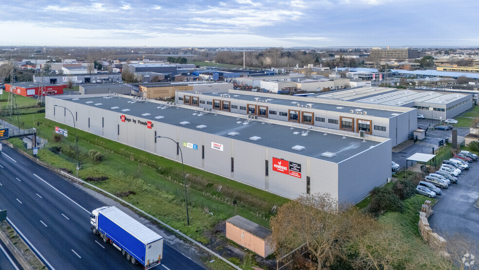 Flex in Toulouse for lease - Aerial - Image 2 of 5