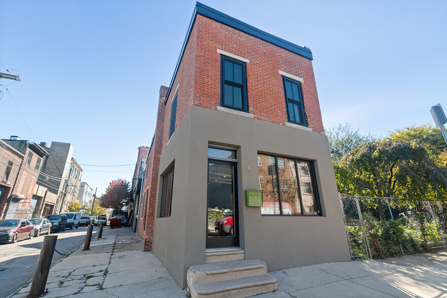 2321 Emerald St, Philadelphia, PA for sale - Primary Photo - Image 1 of 1