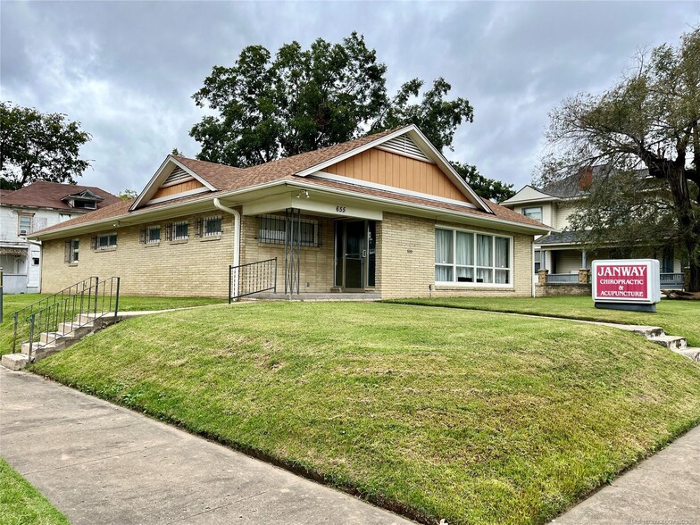 655 E Okmulgee St, Muskogee, OK for lease - Building Photo - Image 1 of 22