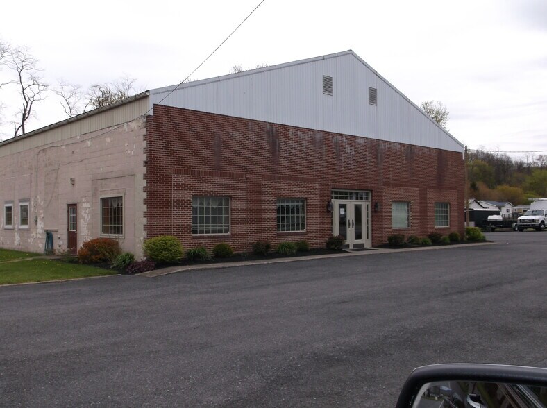 1717 William Penn Hwy, Mifflintown, PA for sale - Primary Photo - Image 1 of 1