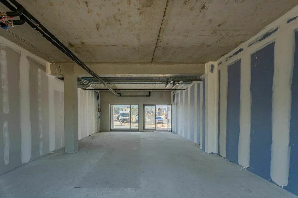 Retail in Épron for sale Building Photo- Image 1 of 13