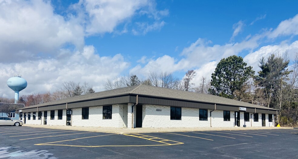 3003 N Richmond St, Appleton, WI for lease - Primary Photo - Image 1 of 1