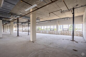 5650 Read Blvd, New Orleans, LA for lease Interior Photo- Image 2 of 6