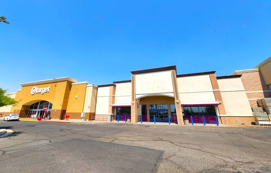 2101 N Imperial Ave, El Centro, CA for lease - Building Photo - Image 2 of 7