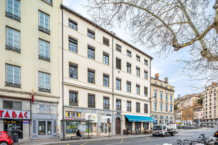 Multifamily in Lyon for sale - Building Photo - Image 2 of 2