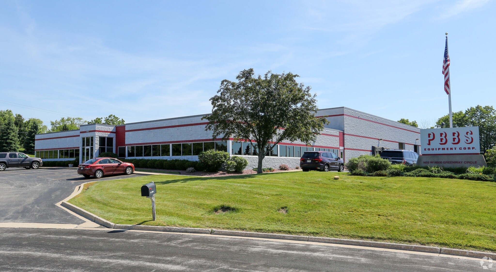 N59W16500 Greenway Cir, Menomonee Falls, WI for sale Building Photo- Image 1 of 1