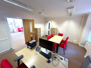 17 Buccleuch St, Dumfries for lease Interior Photo- Image 1 of 3