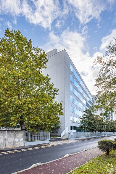 420 Rue D'Estienne D'Orves, Colombes for lease - Building Photo - Image 3 of 4