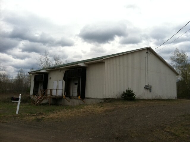 72 Roundhouse Rd, Oneonta, NY for sale Primary Photo- Image 1 of 1