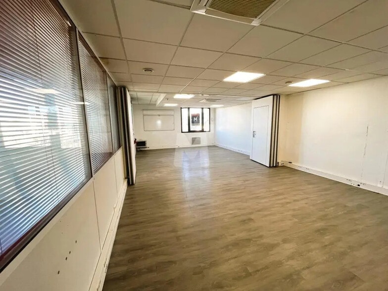 Office in Évry-Courcouronnes for sale - Interior Photo - Image 3 of 9