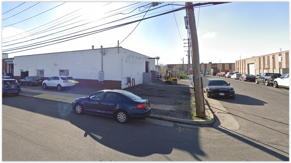 99 State St, Westbury, NY for lease - Building Photo - Image 1 of 3