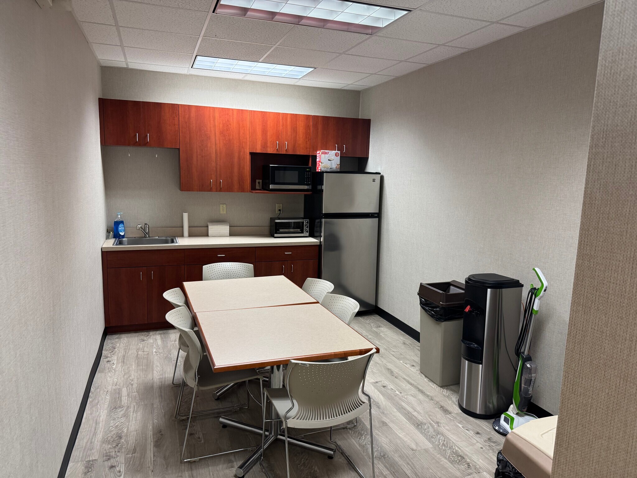 761 Koehler Ave, Ronkonkoma, NY for lease Interior Photo- Image 1 of 6