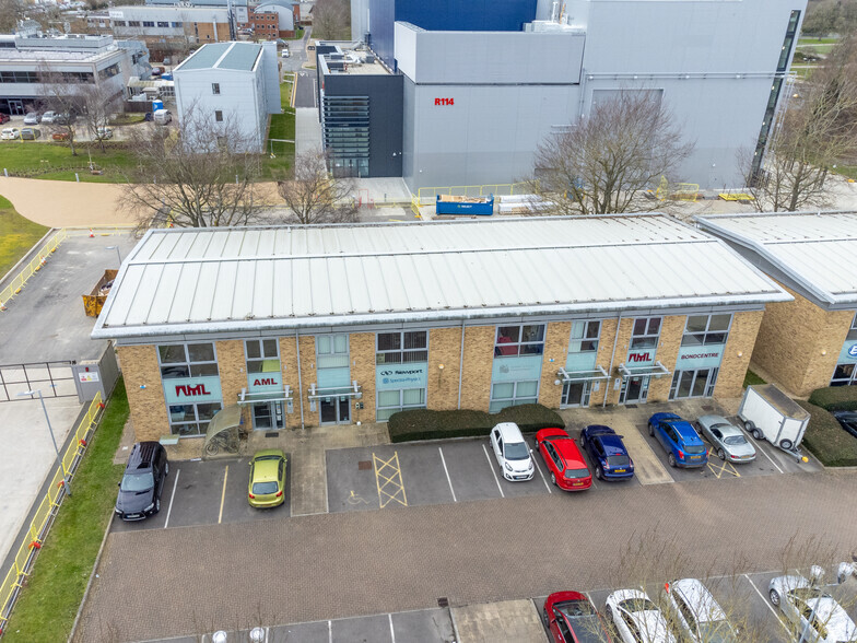 Library Ave, Didcot for lease - Primary Photo - Image 1 of 5