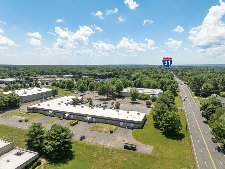 72 Shaker Rd, Enfield, CT for lease - Building Photo - Image 2 of 5