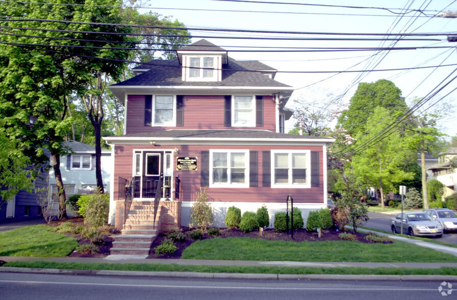 221 Main St, Madison, NJ for lease - Primary Photo - Image 1 of 3