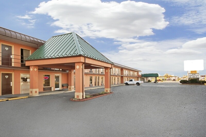 1919 S 8th St, Rogers, AR for sale Primary Photo- Image 1 of 1