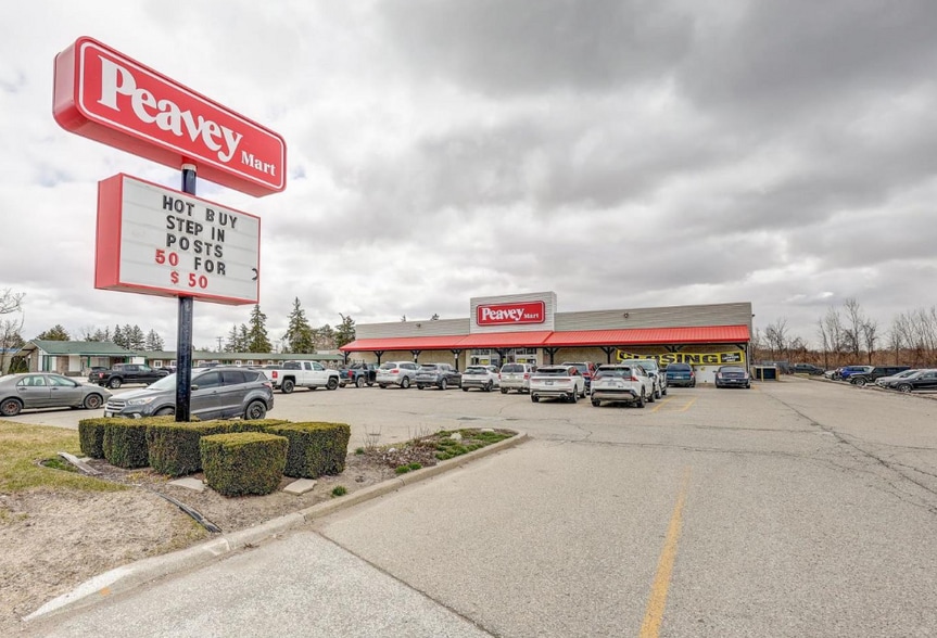 1699 London Line, Sarnia, ON for lease - Primary Photo - Image 1 of 2