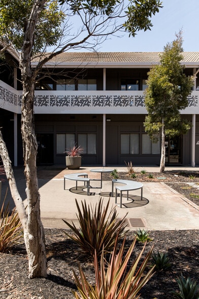 901-903 Sneath Ln, San Bruno, CA for lease - Building Photo - Image 2 of 6