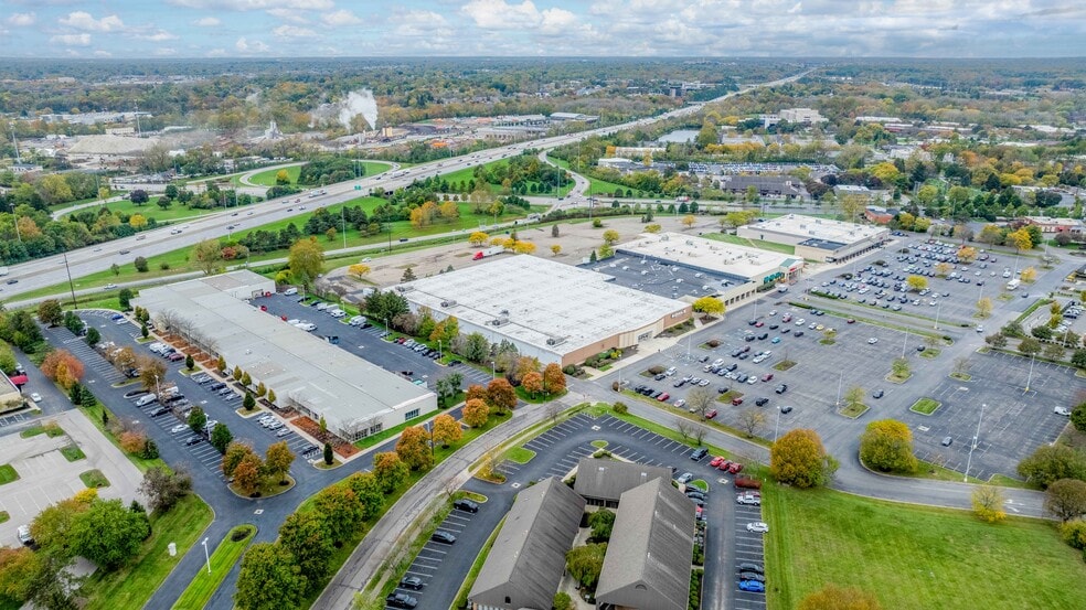 133 Huber Village Blvd, Westerville, OH for sale - Aerial - Image 3 of 9