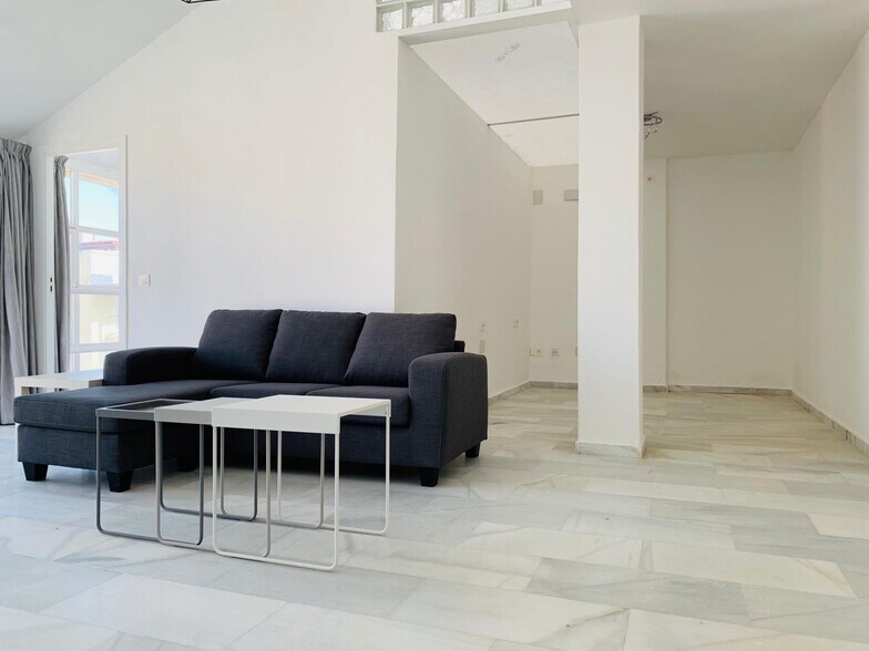 Office in Málaga, Málaga for lease - Interior Photo - Image 2 of 16