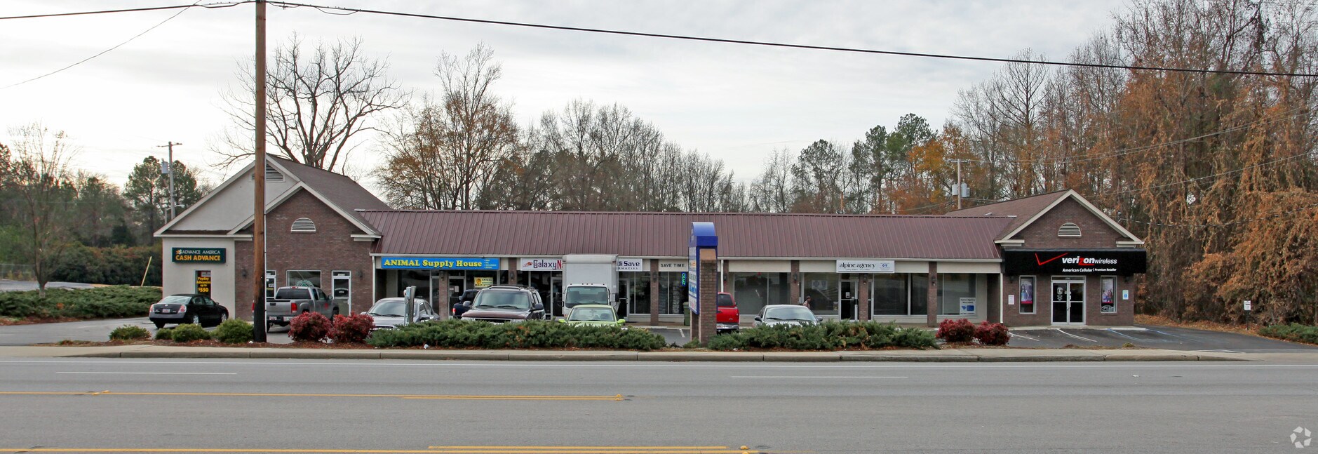 1021 W Dekalb St, Camden, SC 29020