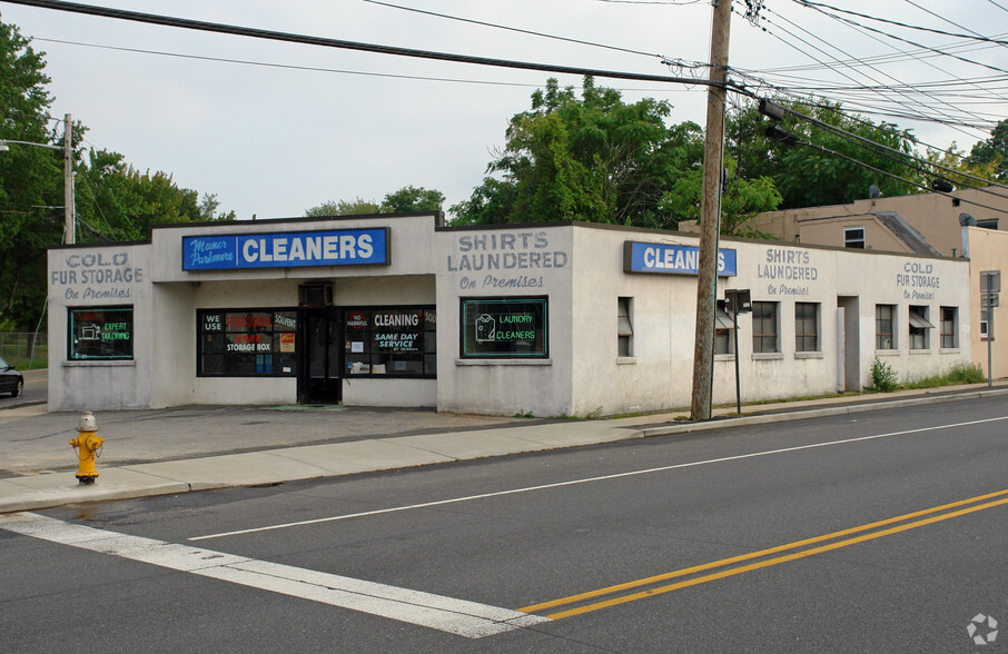 176 New York Ave, Huntington, NY for lease - Primary Photo - Image 1 of 17