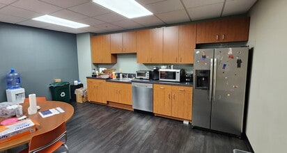 200 N Washington Sq, Lansing, MI for lease Interior Photo- Image 1 of 5