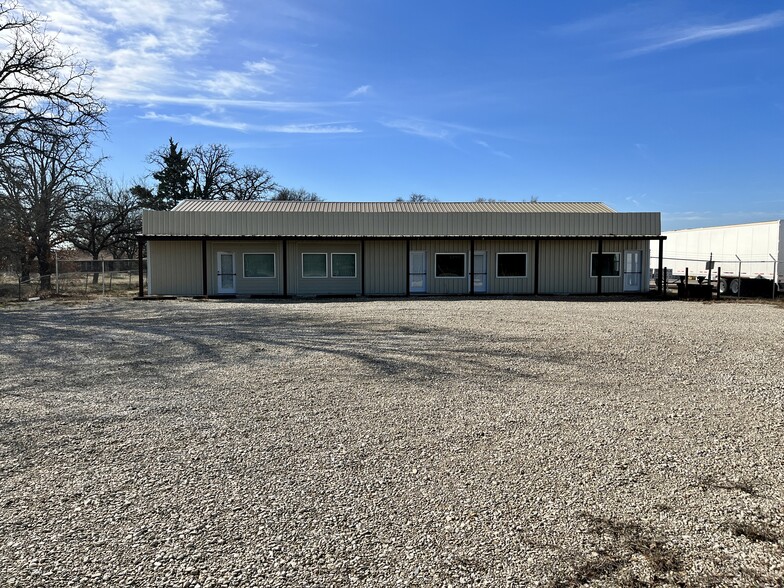 7669 Confederate Park Rd, Fort Worth, TX for sale - Building Photo - Image 3 of 6