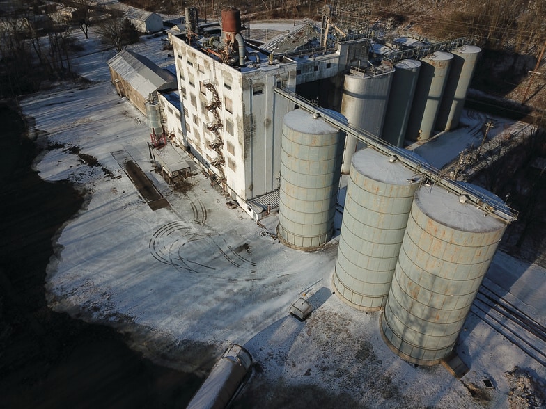 945 Mill Rd, Loudonville, OH for sale - Building Photo - Image 2 of 32