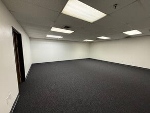 17632 Metzler Ln, Huntington Beach, CA for lease Interior Photo- Image 1 of 11