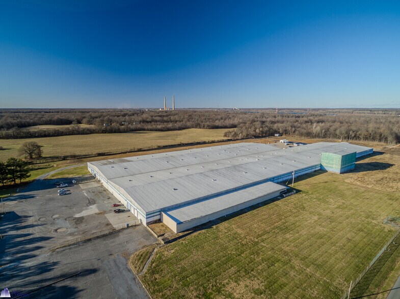 7845 Carneal Rd, West Paducah, KY for sale - Building Photo - Image 1 of 36