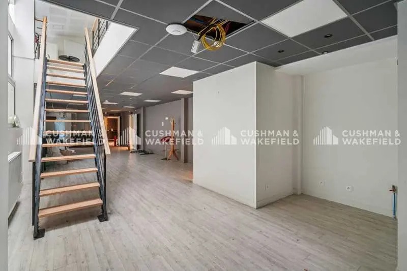 14 Impasse Mousset, Paris for lease - Interior Photo - Image 2 of 15