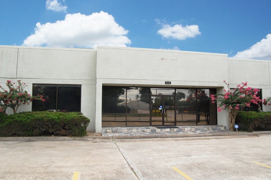 1220 Brittmoore Rd, Houston, TX for sale - Building Photo - Image 1 of 1