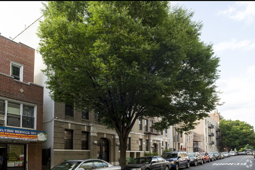 35-48 34th St, Astoria, NY for sale - Primary Photo - Image 1 of 1