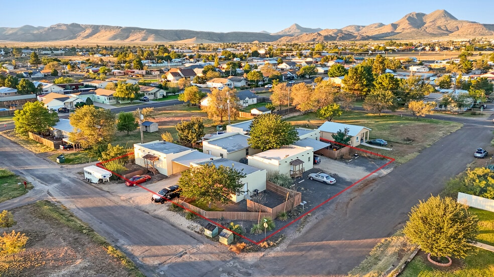 1105 N 13th St, Alpine, TX for sale - Primary Photo - Image 1 of 34