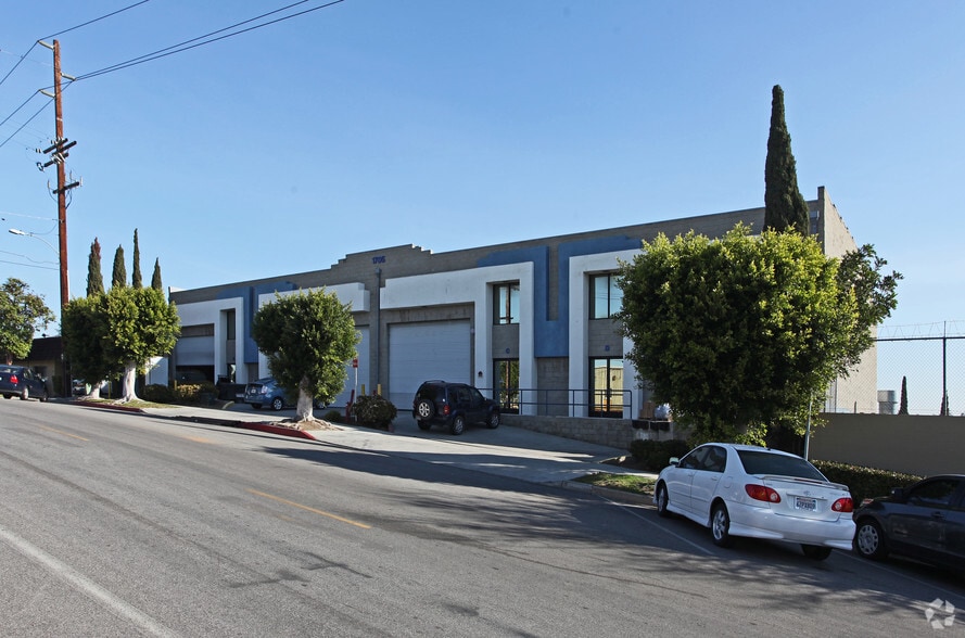 1703-1705 Hoover Ave, National City, CA for lease - Primary Photo - Image 2 of 15